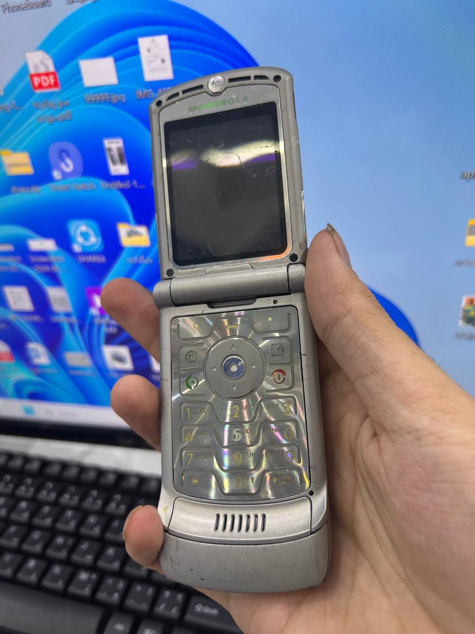 گوشی موتورولا وی RAZR V3